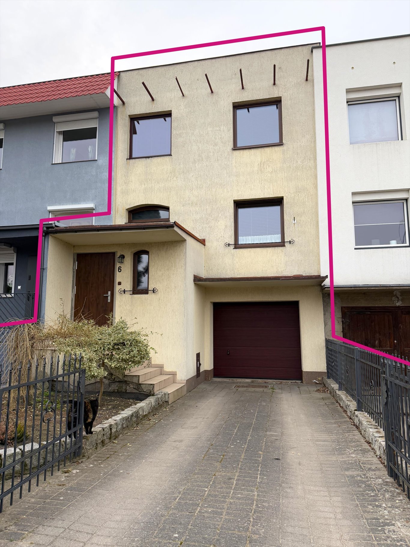 Przestronny dom 180 m² z garażem, tarasem i nowoczesnym ogrzewaniem Chodzież  180m2 Foto 1