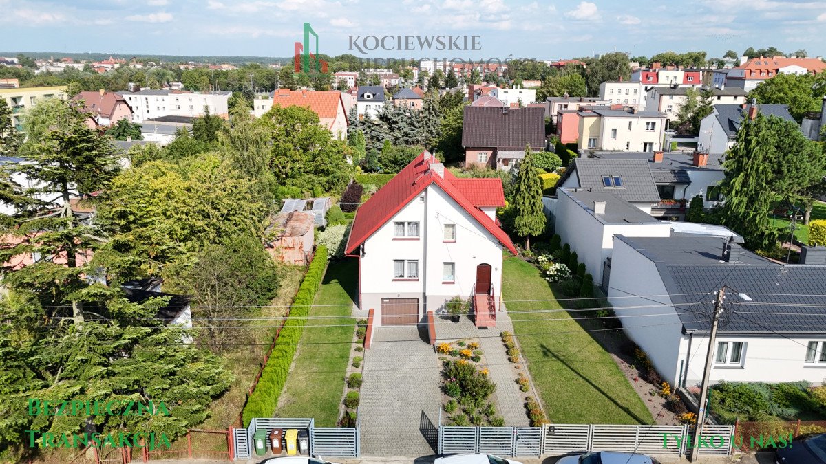 Przestronny dom z dużą działką w centrum Starogardu Gdańskiego Starogard Gdański, Działkowa  220m2 Foto 1