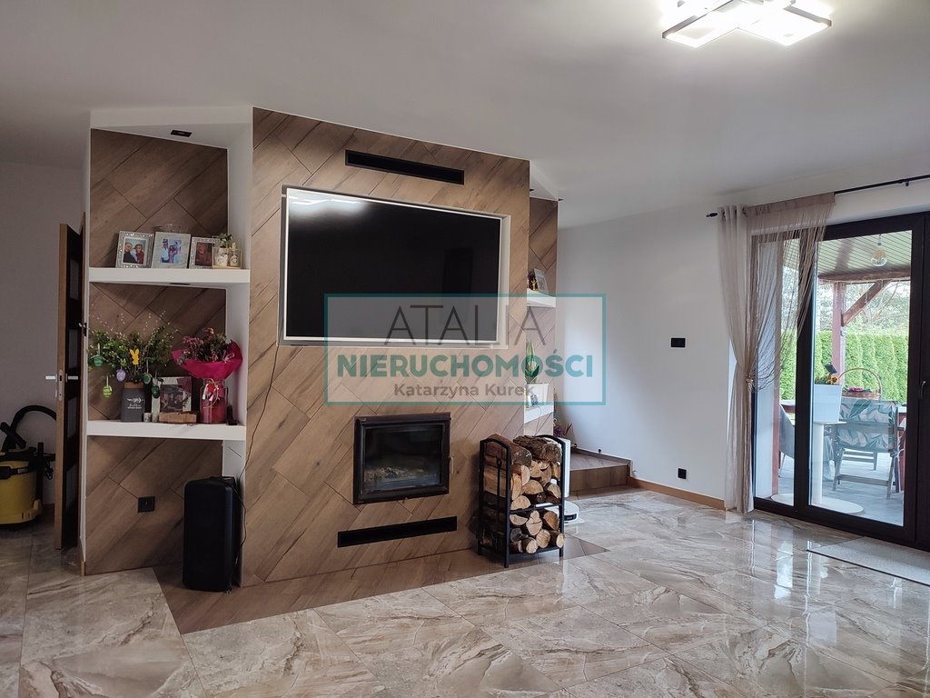 Urokliwy dom 200 m² z kominkiem i biblioteką (Kampinos) Podkampinos  200m2 Foto 1