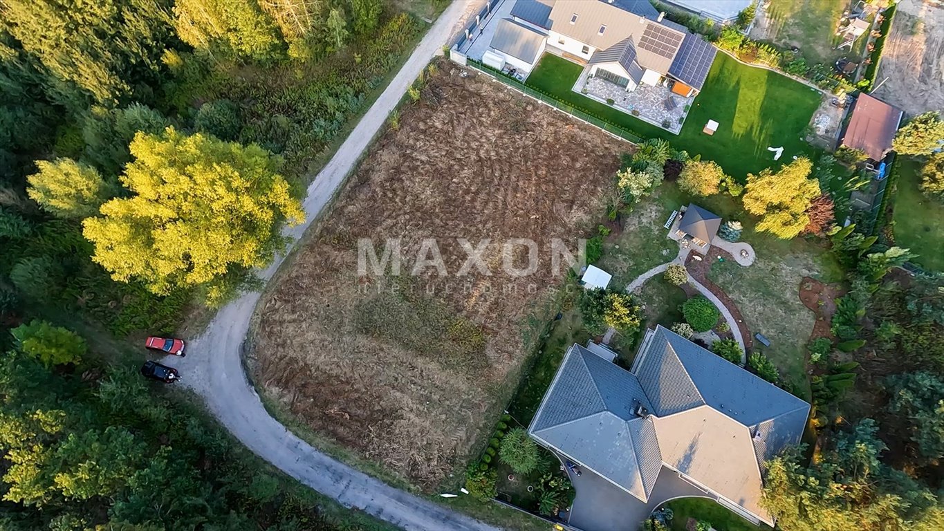 Działka budowlana na sprzedaż Tomice  1 751m2 Foto 2