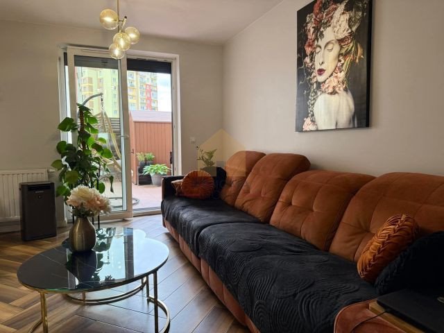 Nowoczesne 3-pokojowe mieszkanie z tarasem 18 m² w Lubinie Lubin  54m2 Foto 1