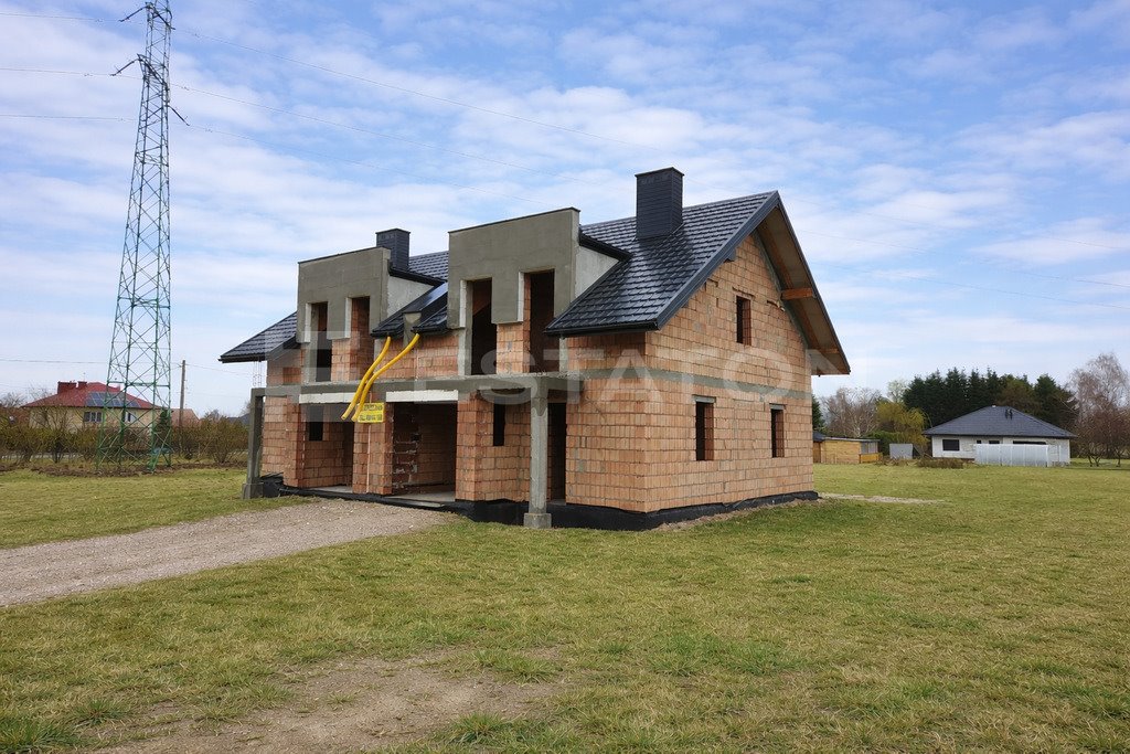 Dom bliźniaczy w stanie surowym zamkniętym, 111,48 m2, garaż Rzeszów, Budziwój, Strzelców  111m2 Foto 1