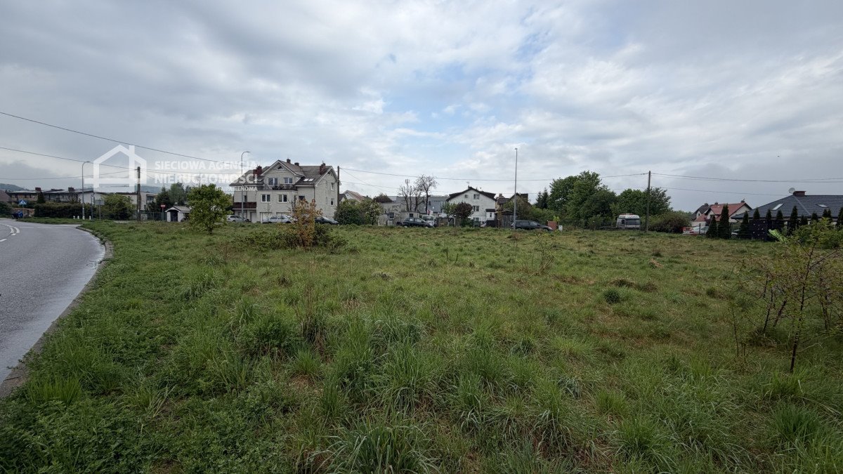 Działka budowlana 2155 m² w Rumi, narożna, media, cisza Rumia  2 155m2 Foto 1