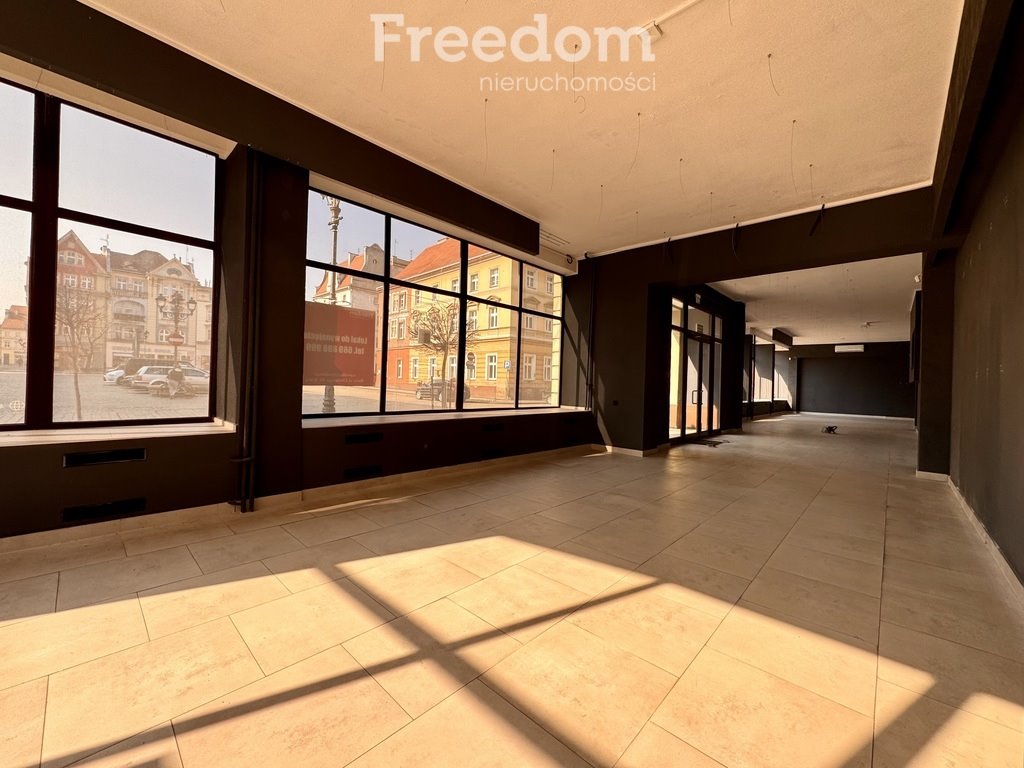 Duży lokal 280 m² w centrum Brzegu - polecam Brzeg, rynek Rynek  280m2 Foto 1