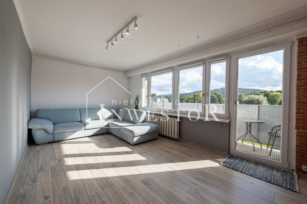 Mieszkanie dwupokojowe na sprzedaż Głuchołazy, Zofii Nałkowskiej  48m2 Foto 1