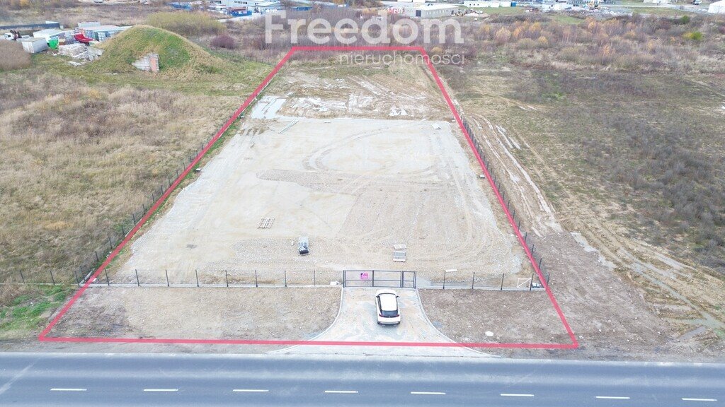 Działka inwestycyjna 4100 m² z pełną infrastrukturą w Skarbimierzu Skarbimierz Osiedle, Smaków  4 100m2 Foto 1