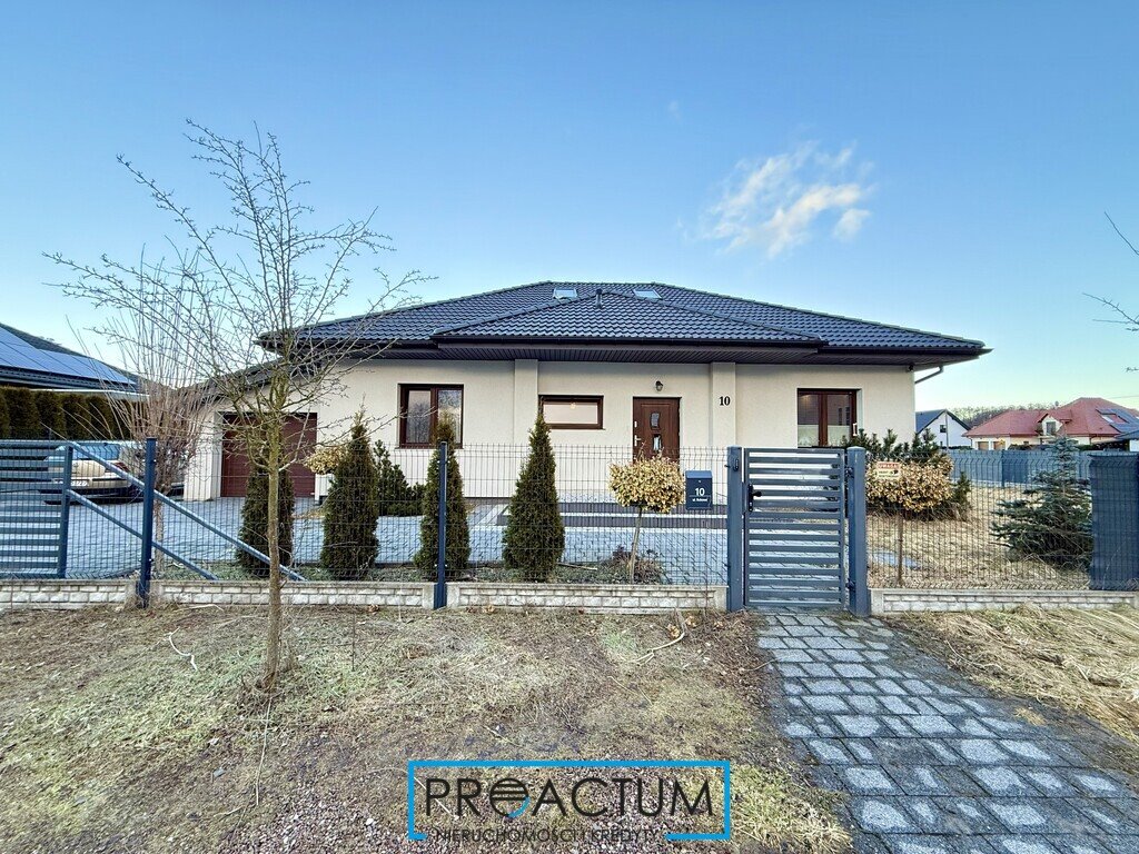 Przestronny dom z garażem, kominkiem i nowoczesnym ogrzewaniem Mała Nieszawka  155m2 Foto 1