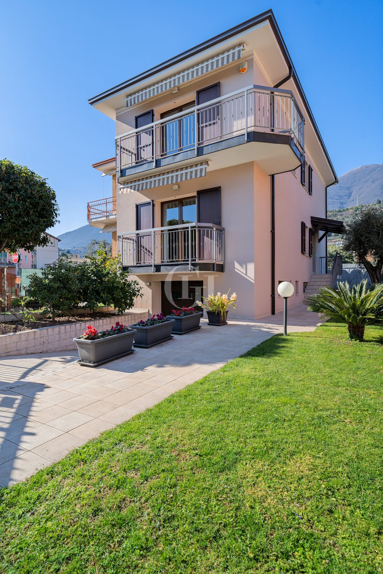 Dom na sprzedaż Włochy, Toscolano-Maderno  145m2 Foto 1