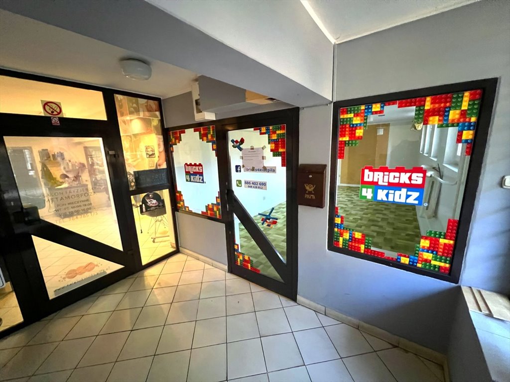 Lokal usługowy 28,45 m2 z reklamą, parkingiem i dobrą lokalizacją Piła, Śródmieście  28m2 Foto 1