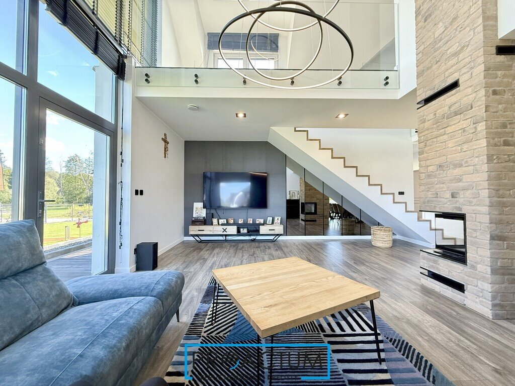 Przestronny dom 227 m2 z garażem, las i cisza Złotoria, Leśna  228m2 Foto 1