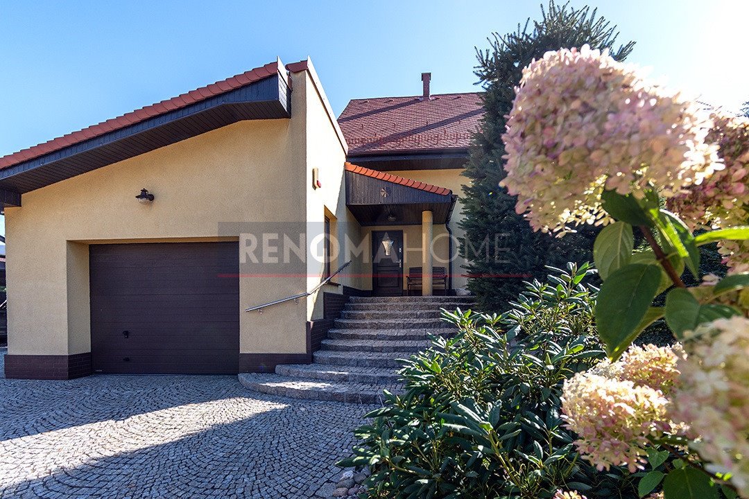 Przestronny dom z sauną, garażem i ogrodem w Wałbrzychu Wałbrzych, Szczawienko  196m2 Foto 1