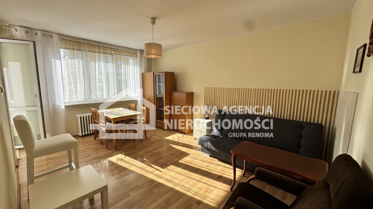 Kawalerka na wynajem Gdynia, Redłowo, Boh. Starówki Warszawskiej  25m2 Foto 1