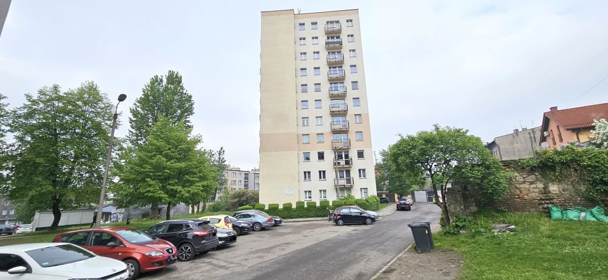 Mieszkanie dwupokojowe na sprzedaż Chorzów, Centrum  37m2 Foto 1
