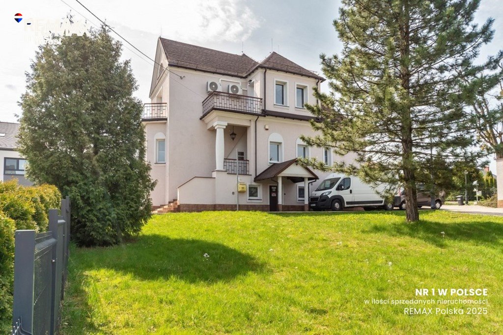 Sprzedam rezydencję z basenem i historią w Jaworzu Jaworze, Stokrotek 51  340m2 Foto 1