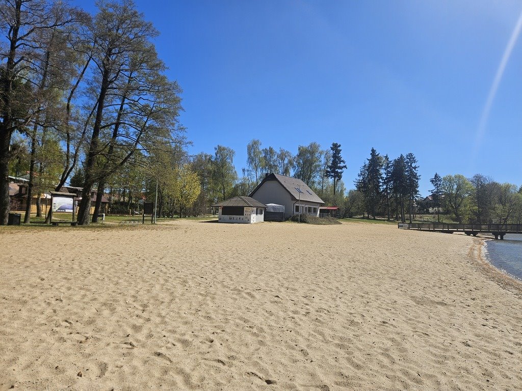 Dom przy plaży nad jeziorem Ińsko z potencjałem biznesowym Ińsko, Orzechowa  130m2 Foto 1