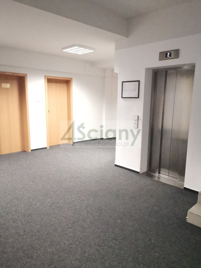 Biuro 16,9 m2 w centrum Warszawy - recepcja i klimatyzacja Warszawa, Śródmieście  17m2 Foto 1