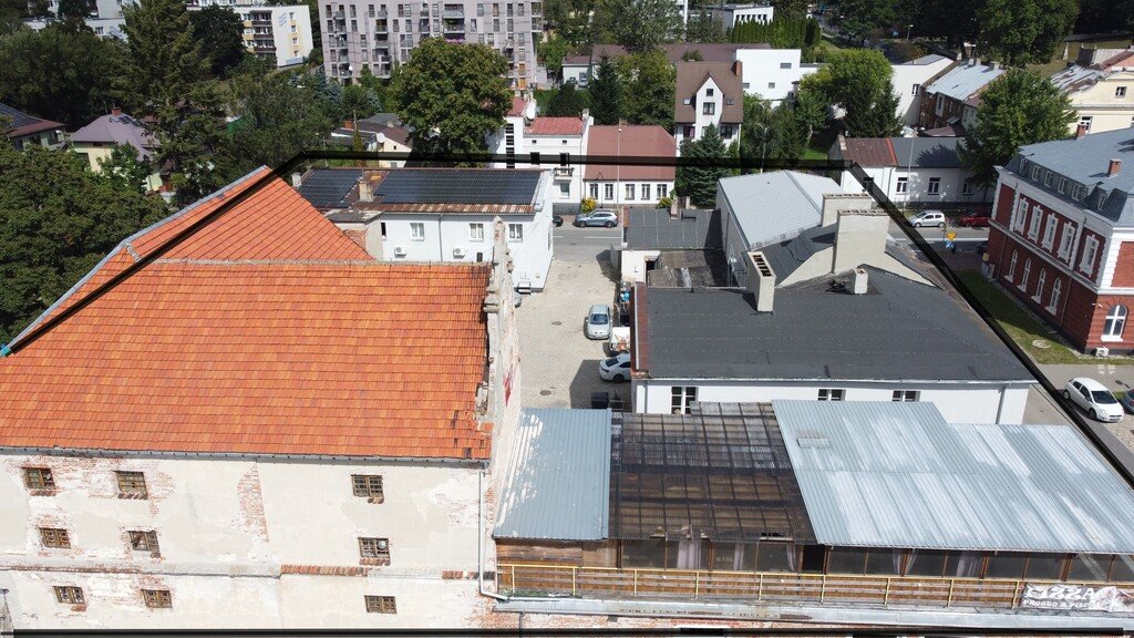 Kompleks 2400 m² z restauracją, mieszkaniami i magazynami Puławy, 6 Sierpnia  2 400m2 Foto 1