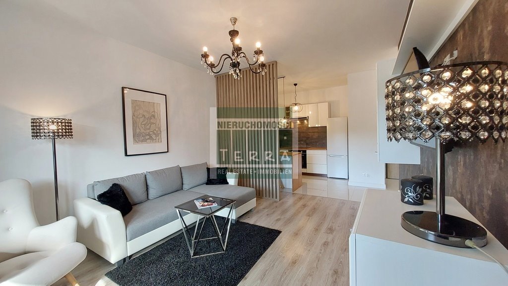 Zapraszam do obejrzenia komfortowego 2-pokojowego mieszkania 44,38 m² z loggią i dwoma miejscami parkingowymi Zielona Góra  44m2 Foto 1