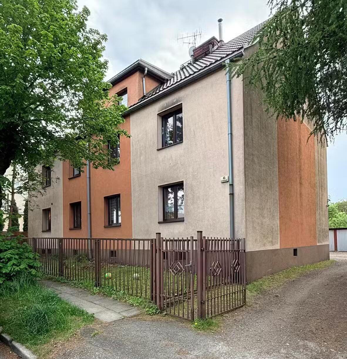Kamienica z 10 lokalami i garażami - inwestycja polecam Bytom, Miechowice, Emanuela Drobczyka  370m2 Foto 1
