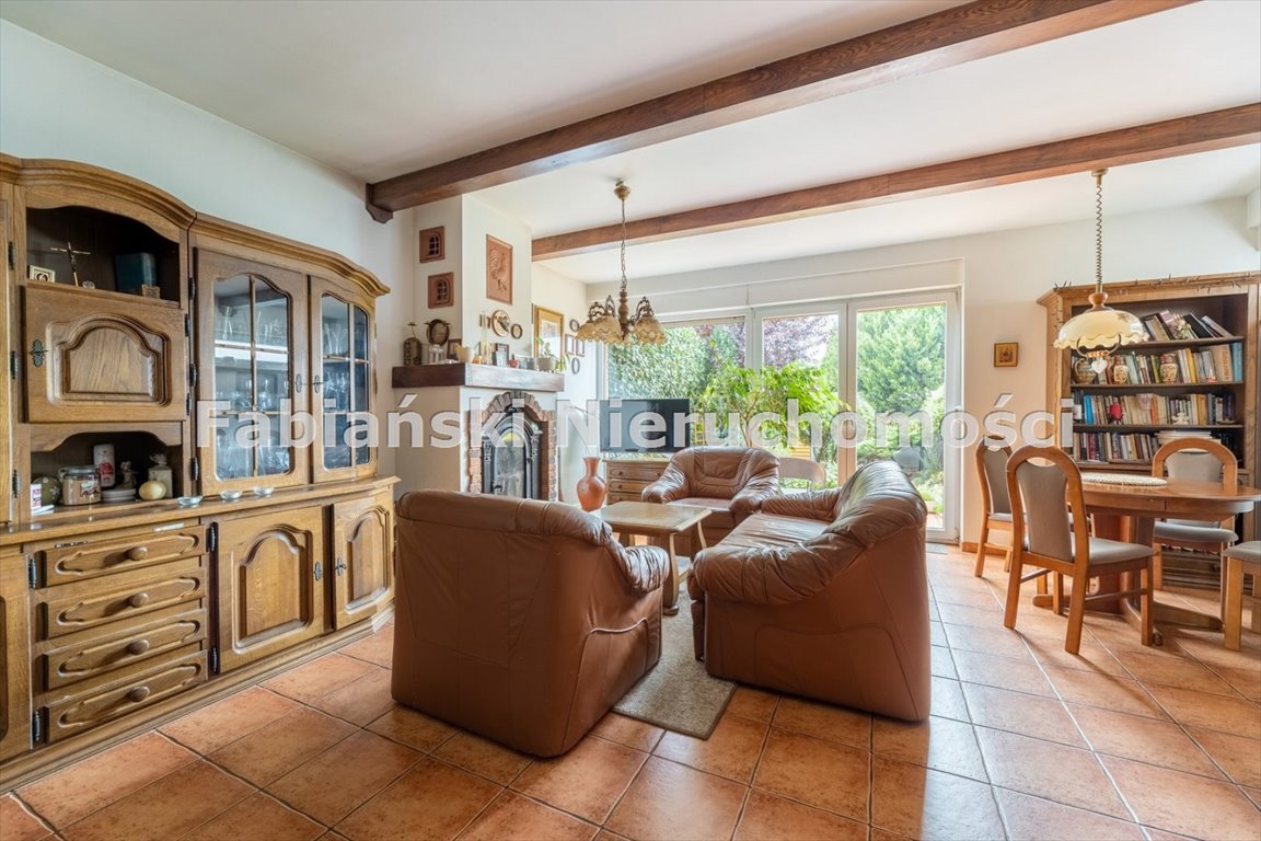 Mieszkanie trzypokojowe na sprzedaż Dąbrówka  73m2 Foto 1