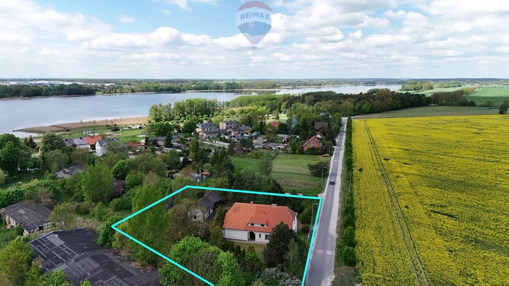 Urokliwa nieruchomość z dawną szkołą i stajnią, 25 min od Poznania Zborowo  400m2 Foto 1