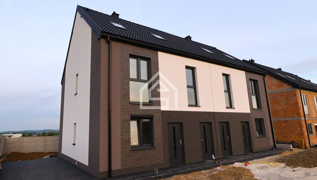 Mieszkanie trzypokojowe na sprzedaż Kłaj  47m2 Foto 1