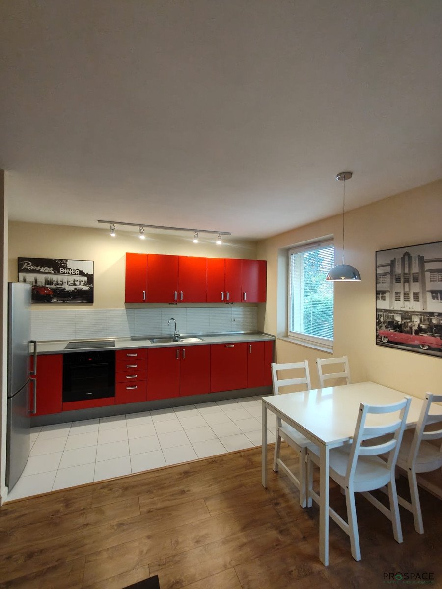 Komfortowe 38 m² mieszkanie z pełnym wyposażeniem i dużą komórką Zielona Góra, Obywatelska  38m2 Foto 1