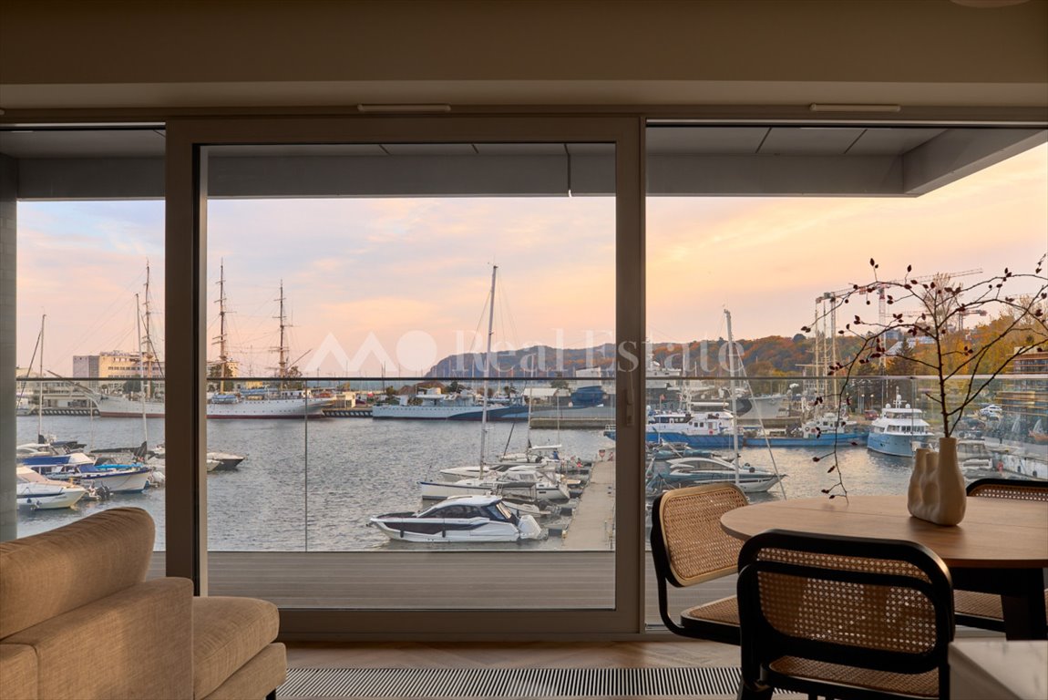 Ekskluzywny apartament z panoramicznym widokiem na marinę i Zatokę Gdańską Gdynia, Śródmieście, Arkadiusza Rybickiego  87m2 Foto 1