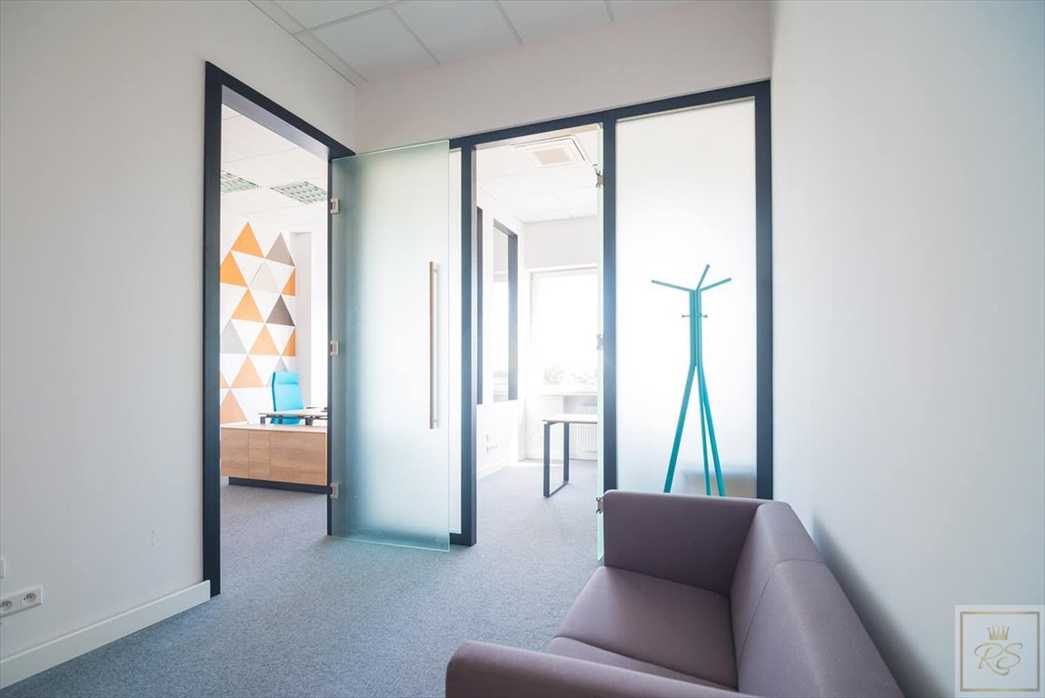 Nowoczesny biuro 45 m2 z salą konferencyjną i parkingiem Poznań, Nowe Miasto  45m2 Foto 1
