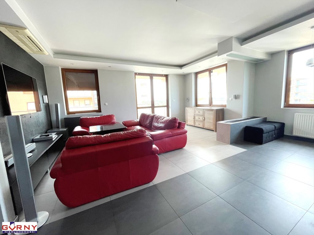 Mieszkanie czteropokojowe  na wynajem Piotrków Trybunalski  107m2 Foto 1