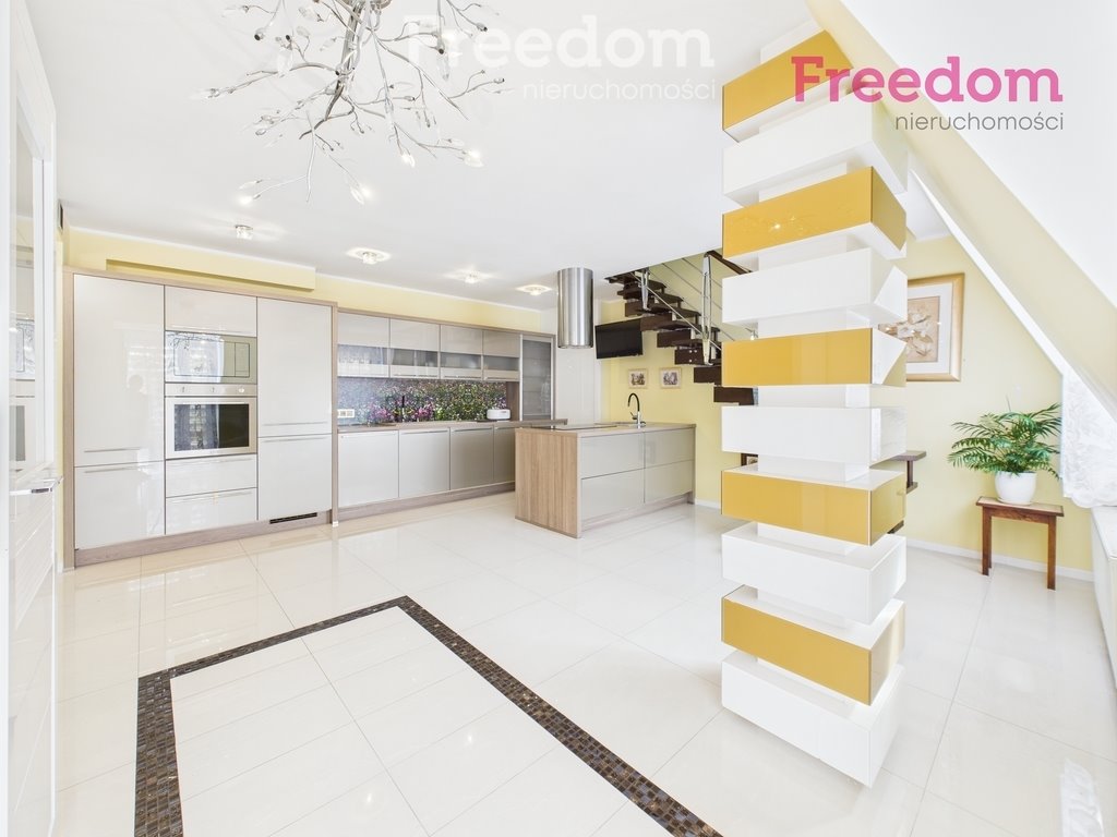 Mieszkanie czteropokojowe  na sprzedaż Kętrzyn, Wojska Polskiego  81m2 Foto 1