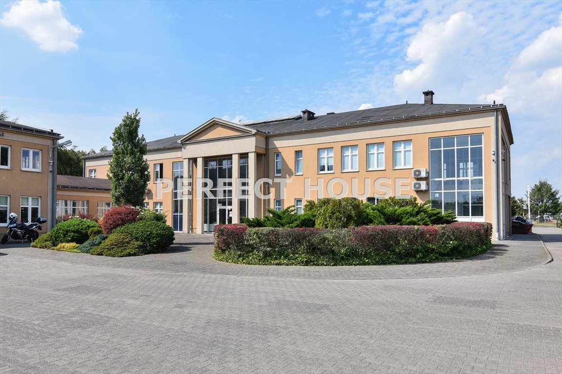 Przestronny lokal biurowy 160 m2 z parkingiem i klimatyzacją Janikowo  160m2 Foto 1