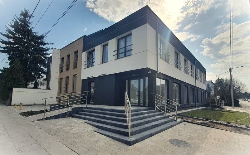 Nowoczesny lokal usługowy 175 m² na Barwinku w Kielcach Kielce  175m2 Foto 1