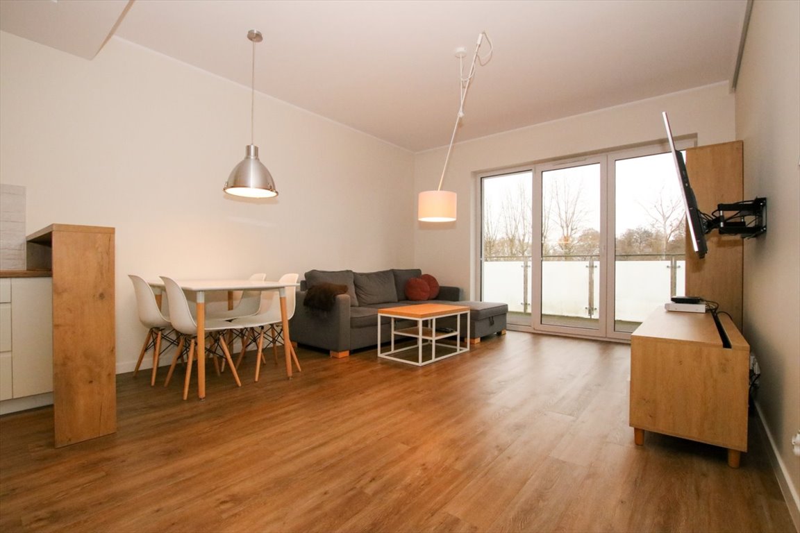 Mieszkanie dwupokojowe na wynajem Słupsk, Zamiejska  48m2 Foto 1