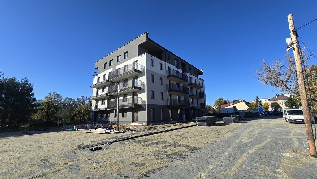 Mieszkanie dwupokojowe na sprzedaż Żabno, 3 Maja  41m2 Foto 1