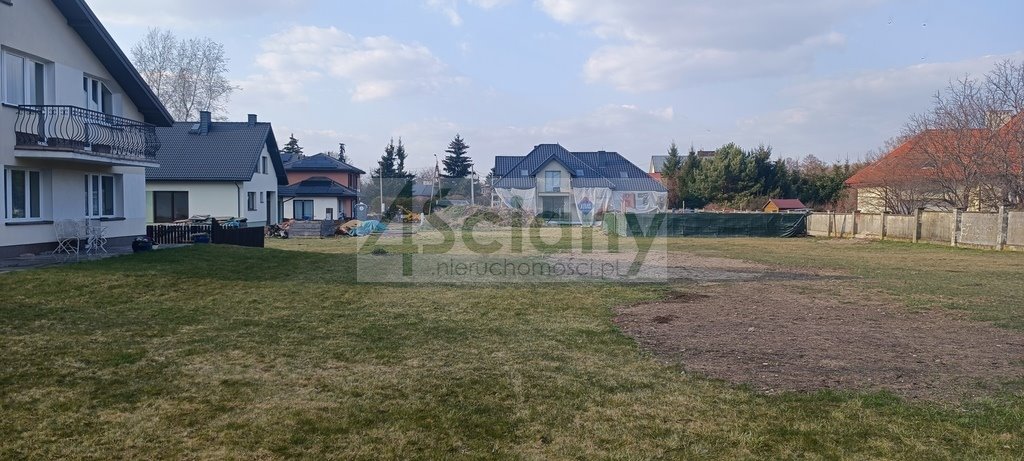 Działka budowlana na sprzedaż Brwinów  1 244m2 Foto 1