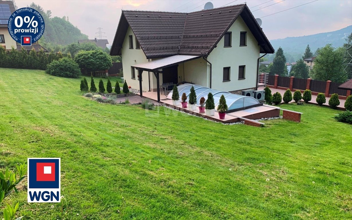 Ekskluzywny dom z panoramicznym widokiem, basenem i fotowoltaiką Ustroń, Ustroń  200m2 Foto 1