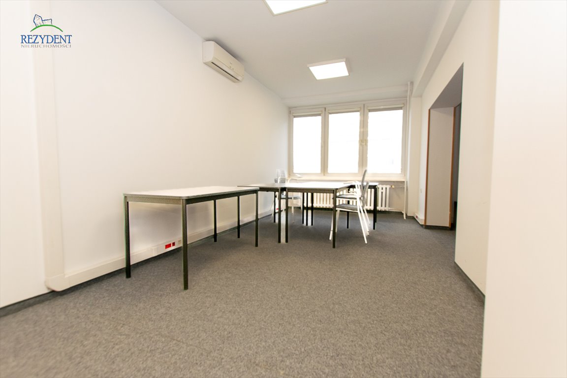 Nowoczesny lokal biurowy po remoncie, dostęp 24h, monitoring Katowice, Osiedle Paderewskiego  26m2 Foto 1