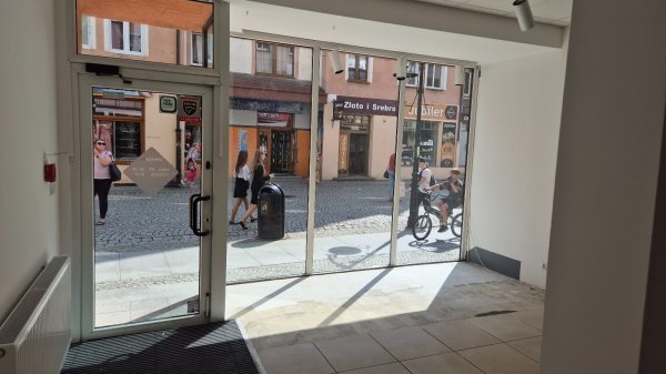 Lokal użytkowy na wynajem Legnica, Stare Miasto  110m2 Foto 3