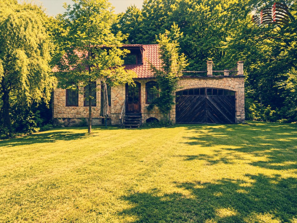 Przestronna posiadłość 570 m² z zabudową na 5 ha w Kazimierskim Parku Rzeczyca  570m2 Foto 1