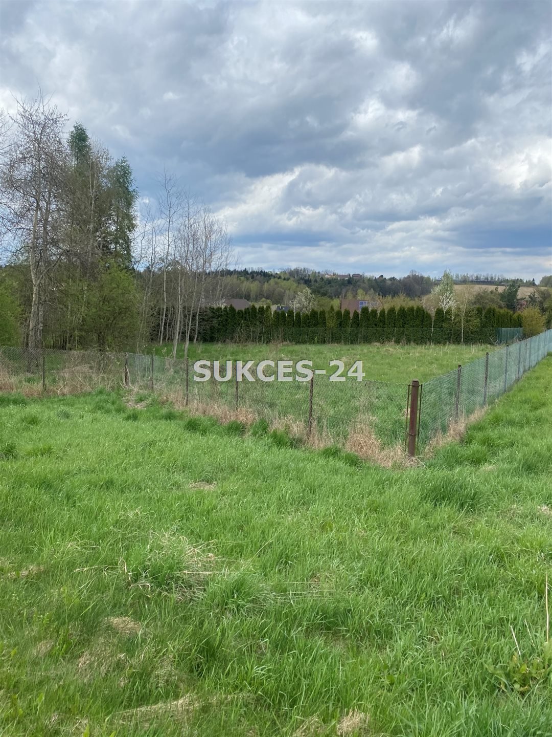 Działka budowlano-rolna 3700 m² w Borzęcie, ogrodzona Borzęta  3 700m2 Foto 1