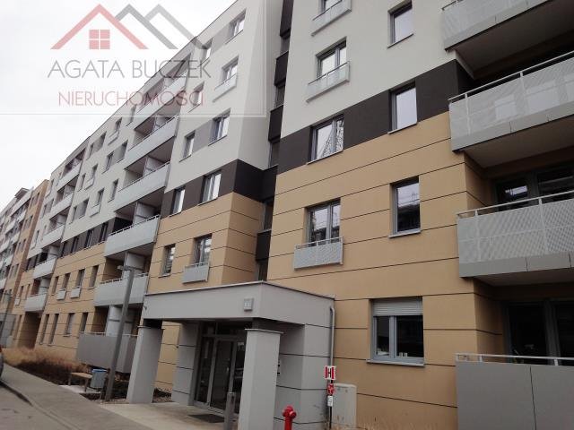 Na wynajem przestronny garaż 12 m² przy Tęczowej we Wrocławiu Wrocław, Stare Miasto, Tęczowa  12m2 Foto 1