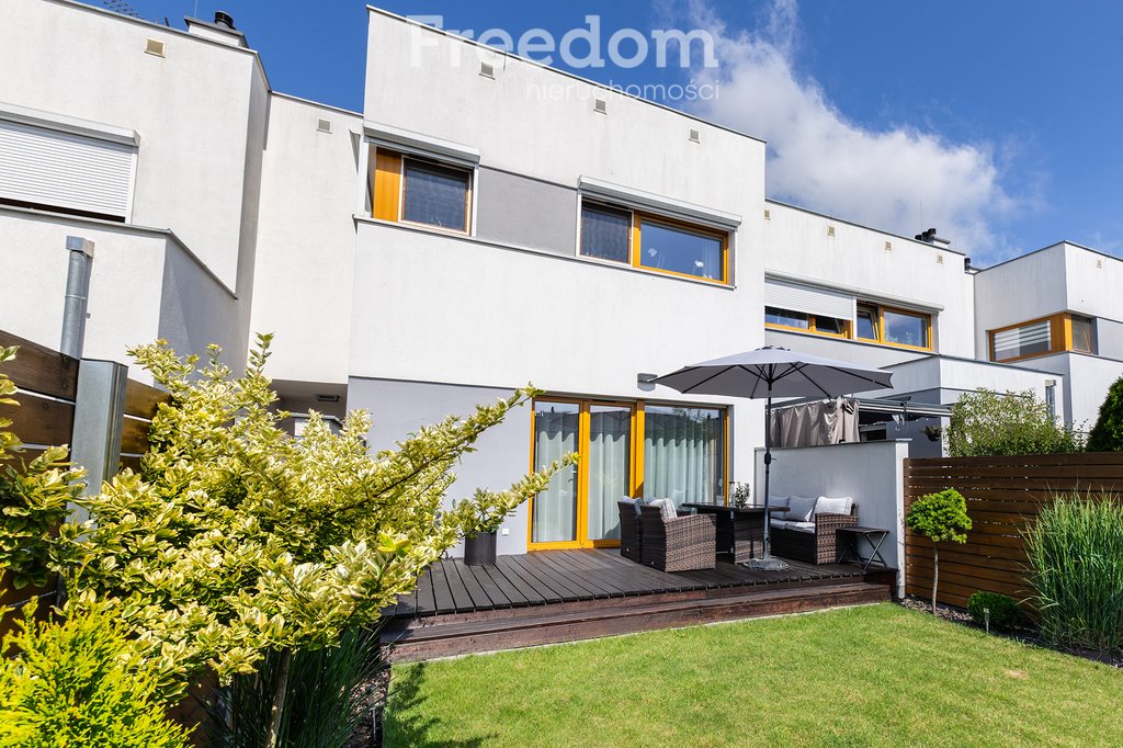 Dom na sprzedaż Dąbrówka, Różany Zakątek  71m2 Foto 1
