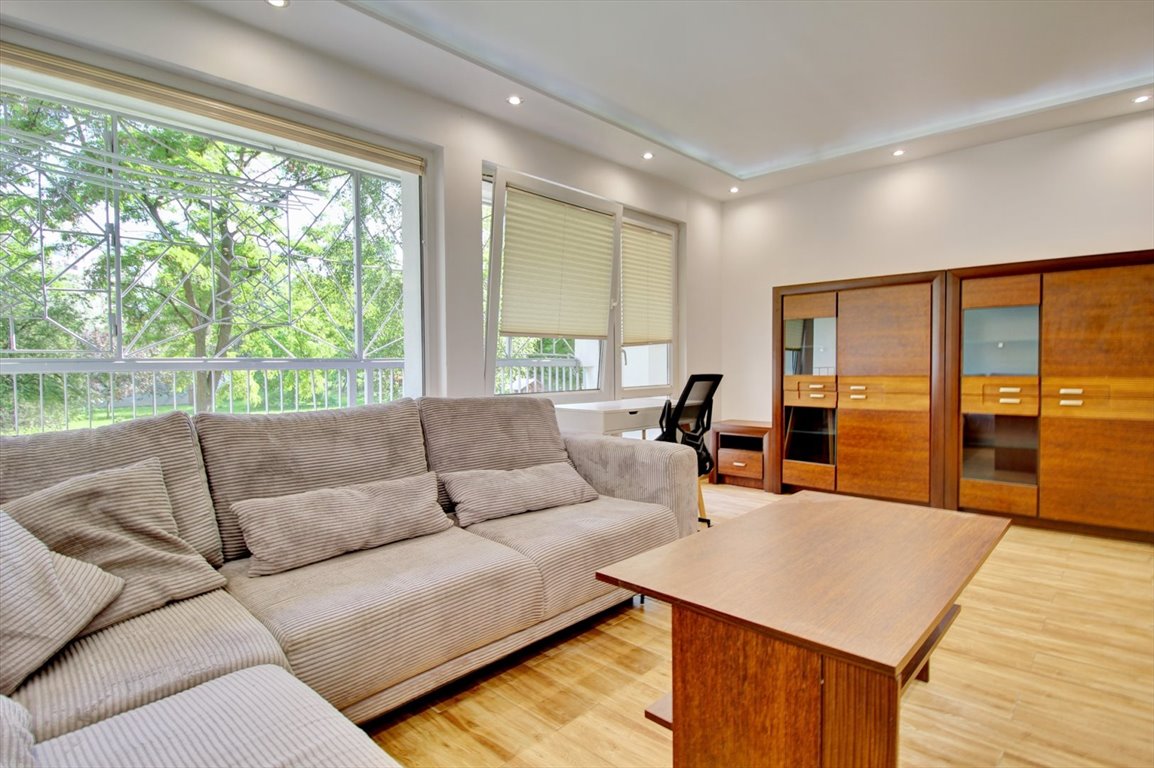 Do sprzedania przestronne 3-pokojowe mieszkanie 65 m² w Krzykach Wrocław, Krzyki, Gaj, Orzechowa  65m2 Foto 1