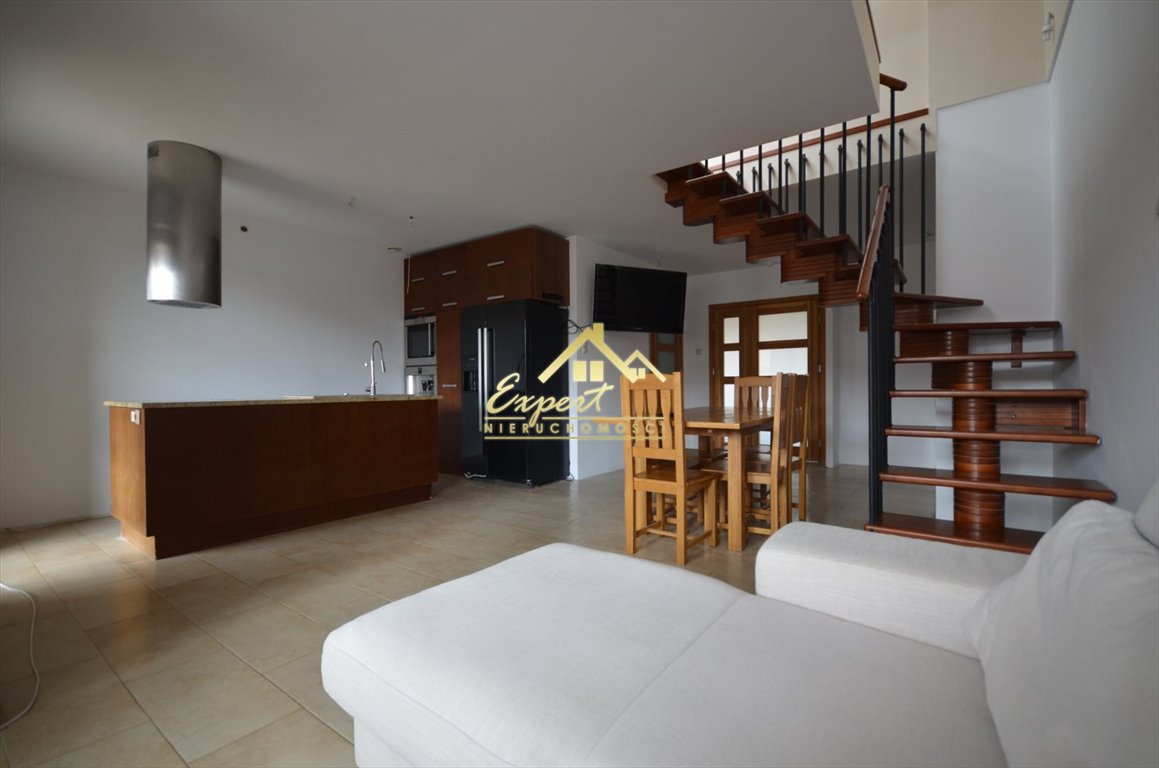 Mieszkanie trzypokojowe na sprzedaż Ostróda, Piastowska  95m2 Foto 1