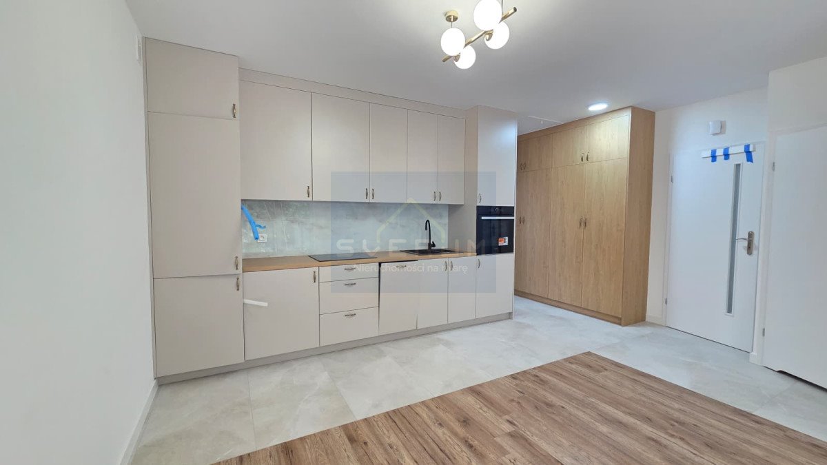 Mieszkanie trzypokojowe na sprzedaż Częstochowa, Parkitka  65m2 Foto 1