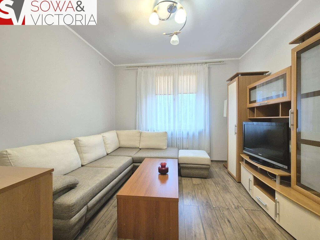 Zapraszam do obejrzenia słonecznej kawalerki z dużą kuchnią i balkonem Wałbrzych, Sobięcin  33m2 Foto 1