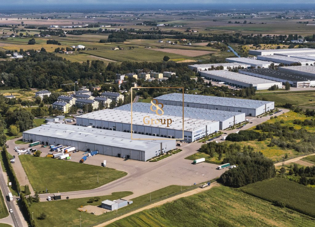 Na wynajem magazyn 4051 m² z biurem, dokami i parkingiem TIR Pass  4 051m2 Foto 1