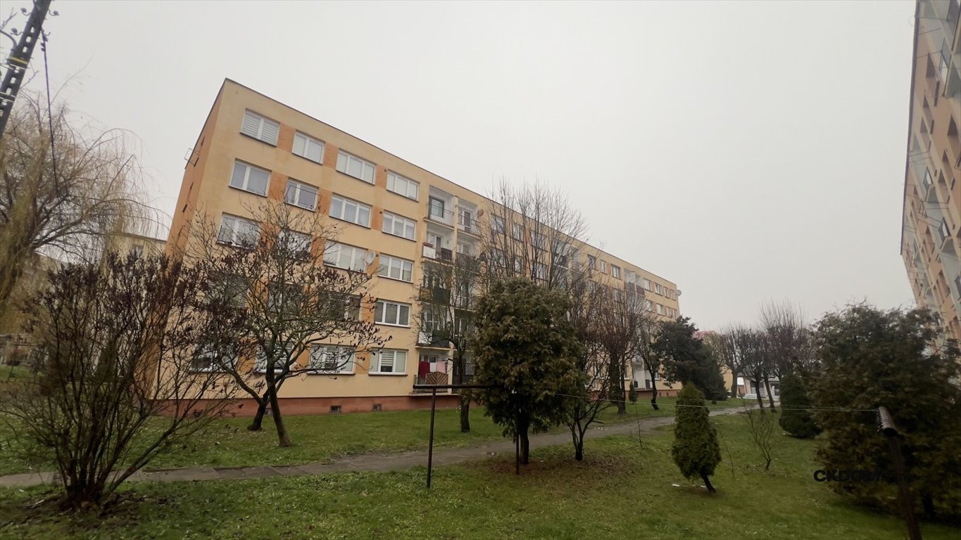 Na sprzedaż przestronne 3-pokojowe mieszkanie 51 m² w Staszowie Staszów, Wschodnia 10  51m2 Foto 1