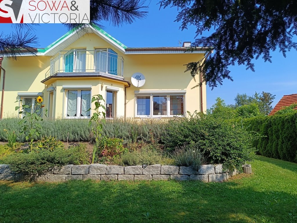 Komfortowy dom bliźniak z ogrodem i przestronnymi wnętrzami Świebodzice  370m2 Foto 1